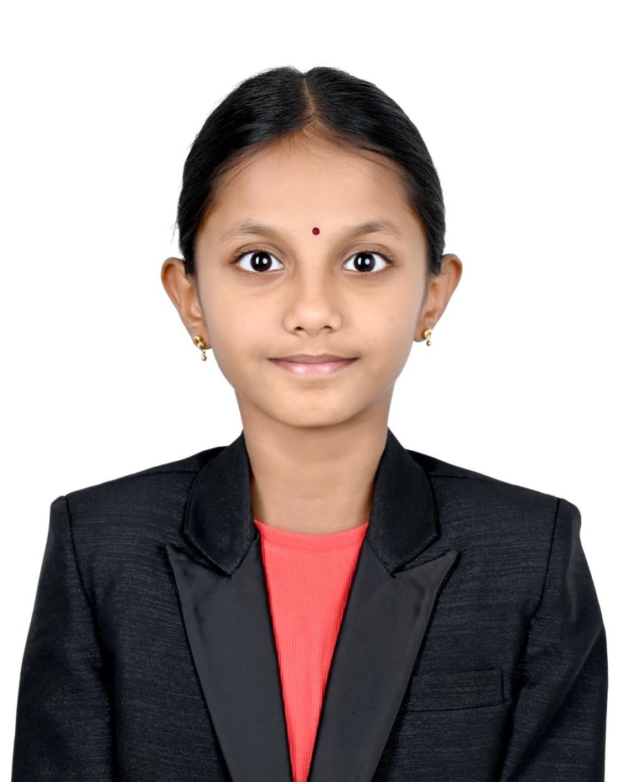 Marksim Karki Abirami, Sriiyukthaa